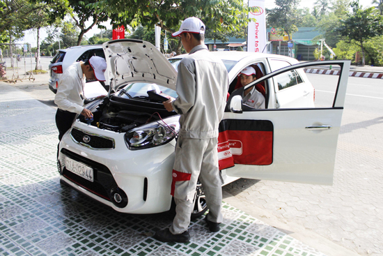 CHAM SOC XE KIA (3).jpg