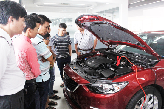 CHAM SOC XE MAZDA (2).jpg