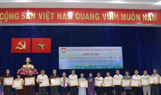 3 tuong tro - 3 tiet kiem.jpg