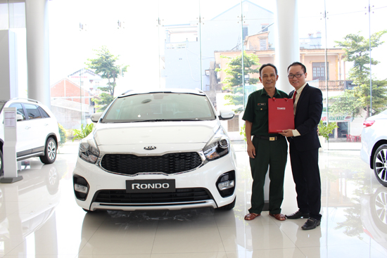 cham soc xe kia (4).jpg