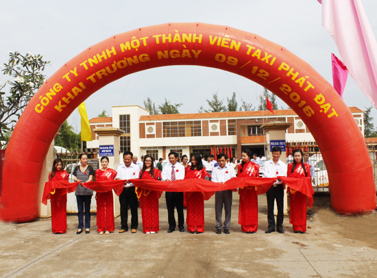 taxi Phát Đạt (2).jpg