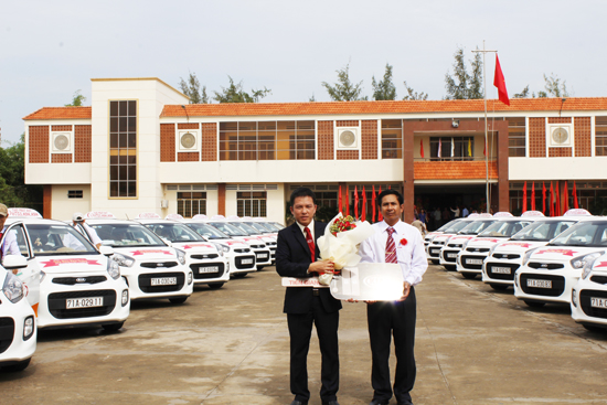 taxi Phát Đạt (4).jpg