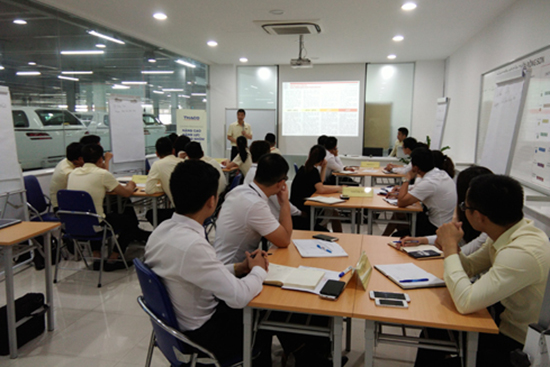 DAO TAO TRUONG NHOM BAN HANG (2).jpg