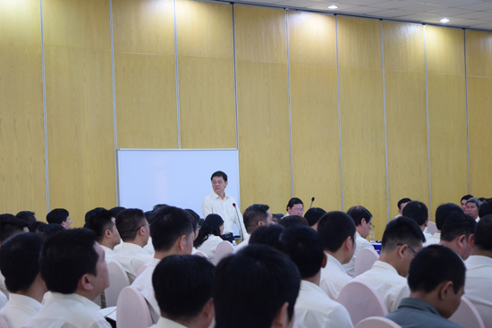 hoi nghi tai bus (2).jpg