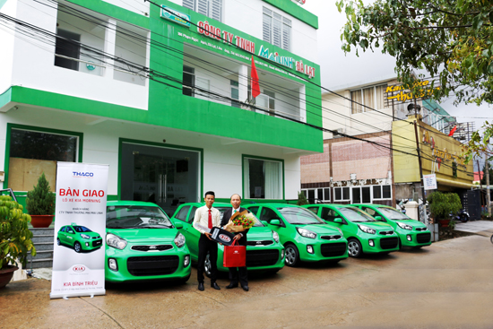 BAN GIAO KIA MORNING (1).jpg