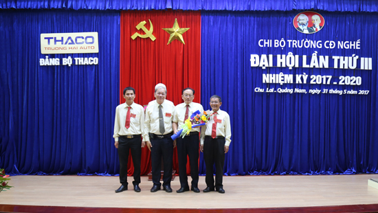 DAI HOI CHI BO (4).jpg