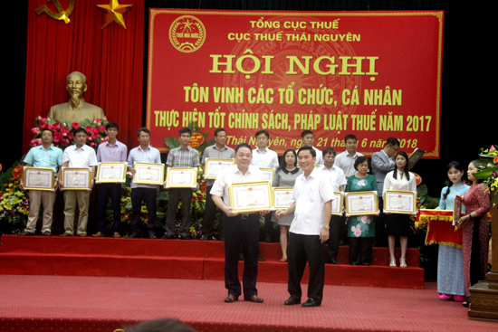 Bang khen nop Thue - chi nhanh Thai Nguyen.1.jpg