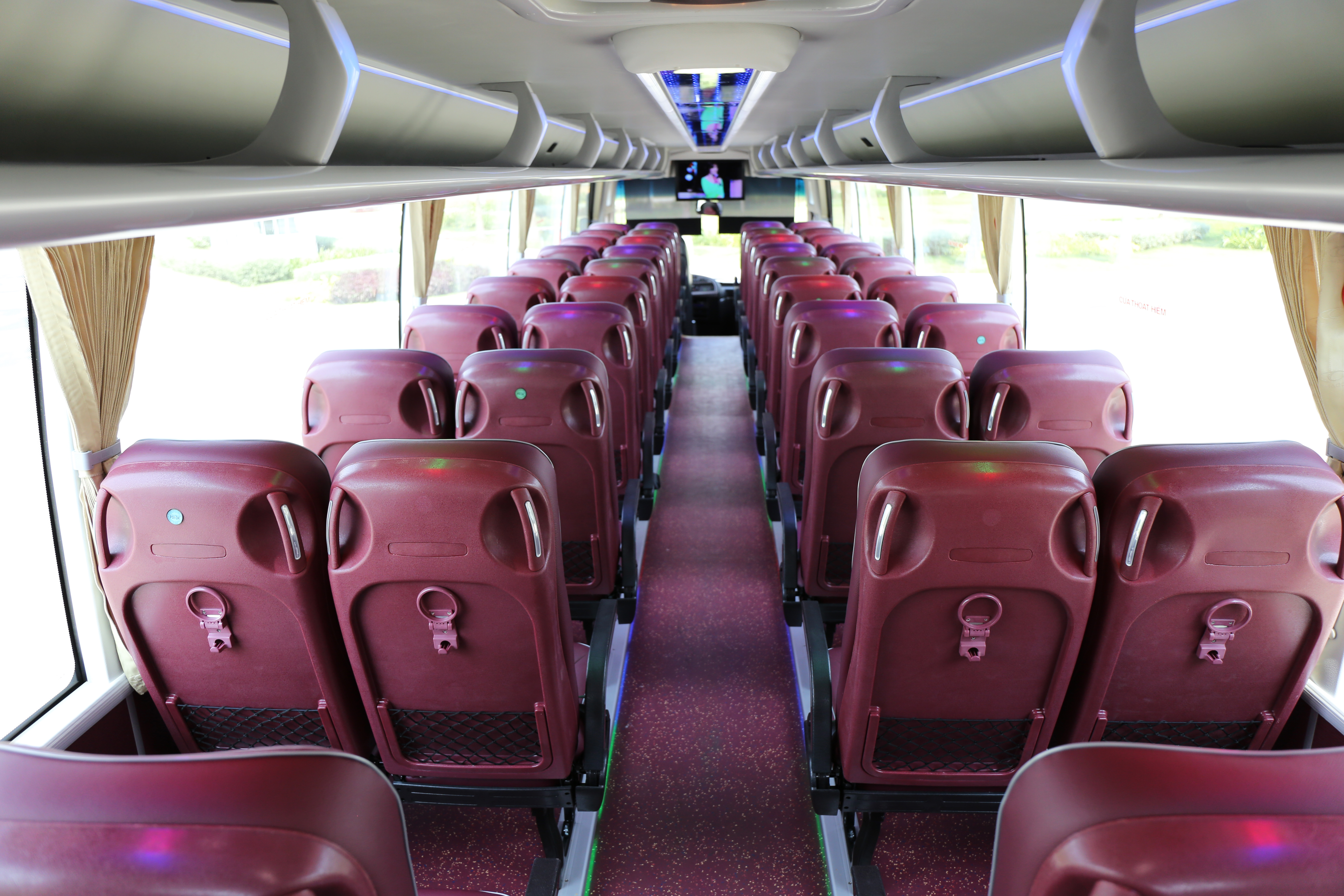 Khoang hanh khach 2.jpg